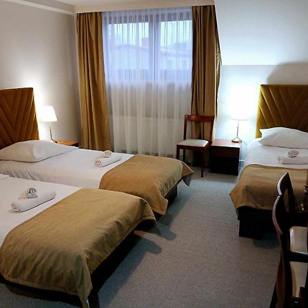 Hotel Vesta Centrum Konferencyjno Wypoczynkowe Елесня Экстерьер фото